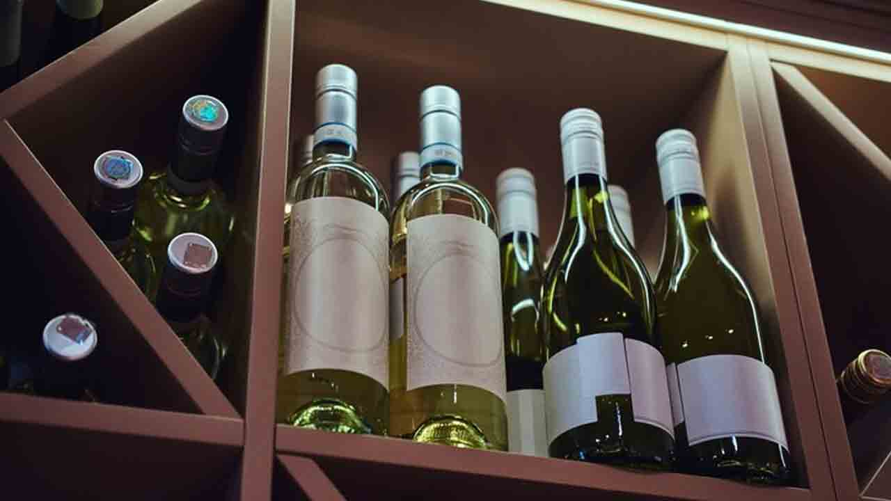 తెలంగాణలో మూడు రోజులు మద్యం దుకాణాలు బంద్